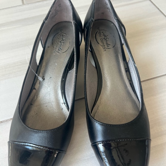 Life Stride Black Wedge Pump with Patent Toe - Picture 3 of 6